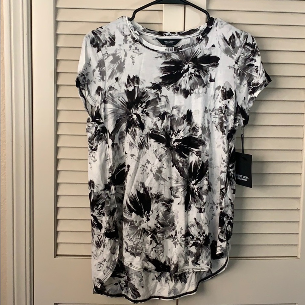 NWT black/white floral top